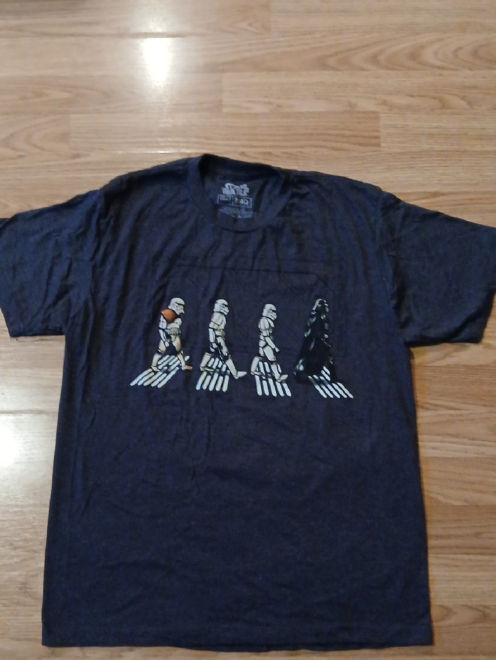 Men's Size Medium Star Wars Gray T-shirt Darth Vader